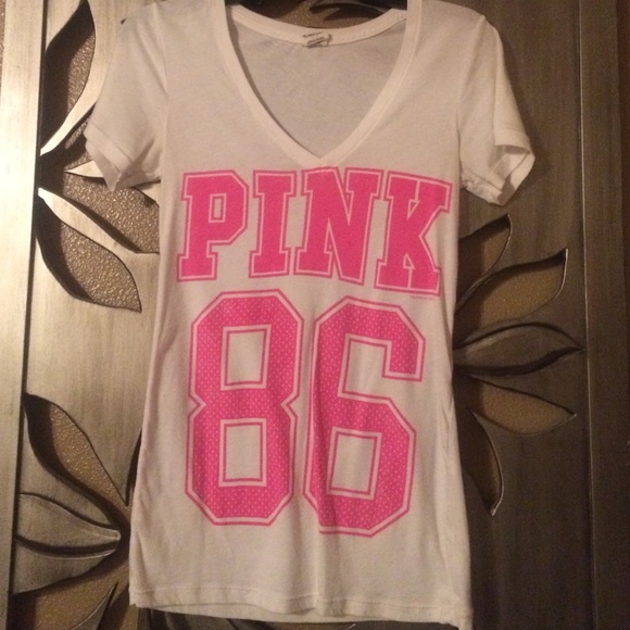 VS PINK tee