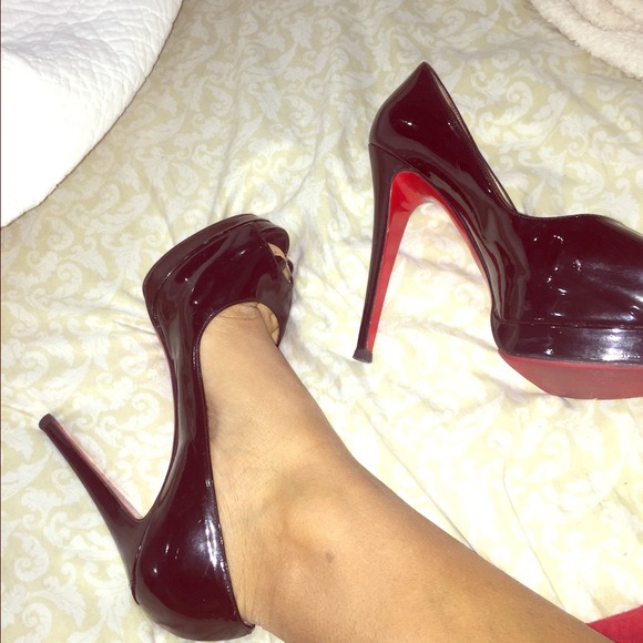 Christian Louboutin lady peeps
