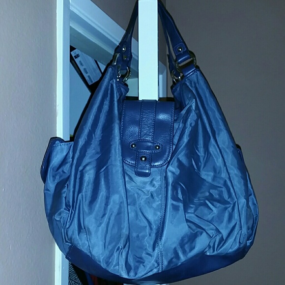 Blue Junior Drake comes with dust bag