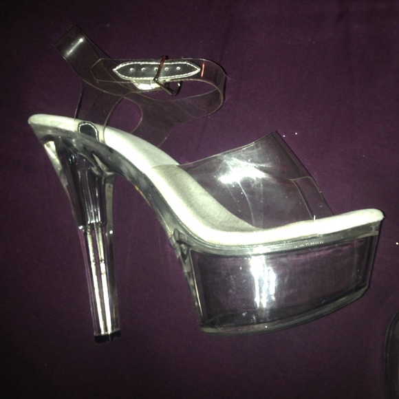 🔚🔜Final Sale👀Clear heeled platform shoes.