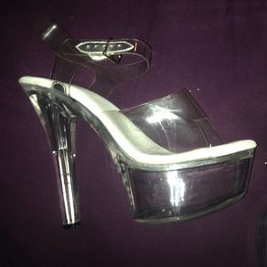 🔚🔜Final Sale👀Clear heeled platform shoes.