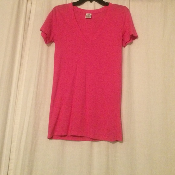 VS PINK v-neck tee