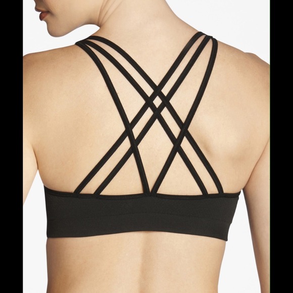 Fabletics Tops - New! Fabletics Vaasa sports bra