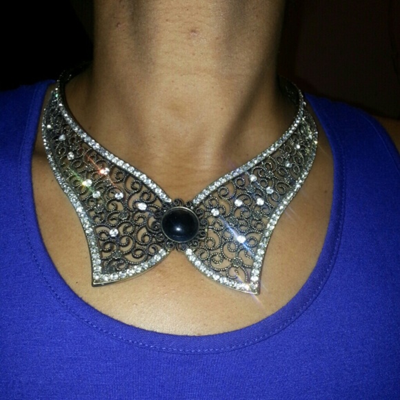 Statement necklace
