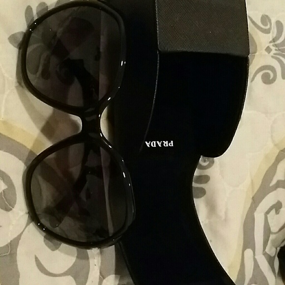 PRADA black sunglasses