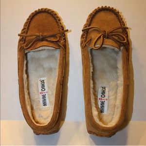 Final price drop Minnetonka moccasins Sz 8