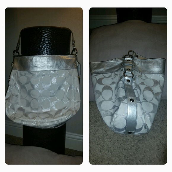 AUTHENTIC COACH PURSE!