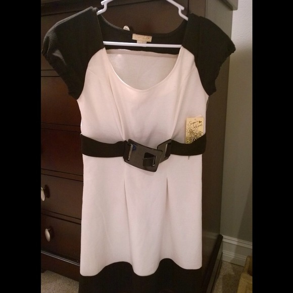 Sequin Hearts Black & White Belted Dress. - Picture 3 of 4