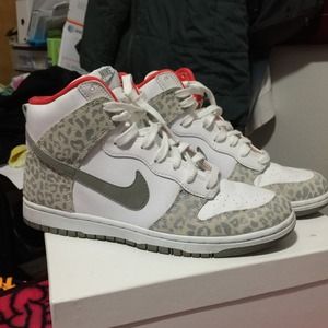 Nike Leopard printed dunks