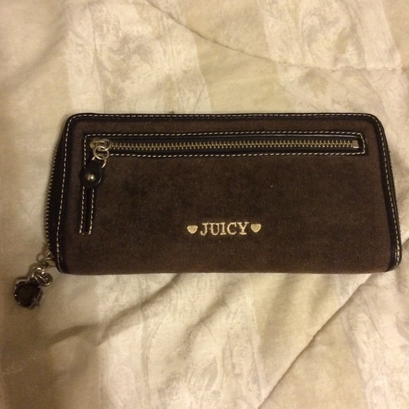 ❌SOLD❌ AUTHENTIC Juicy Couture Black Velour Wallet - Picture 2 of 4