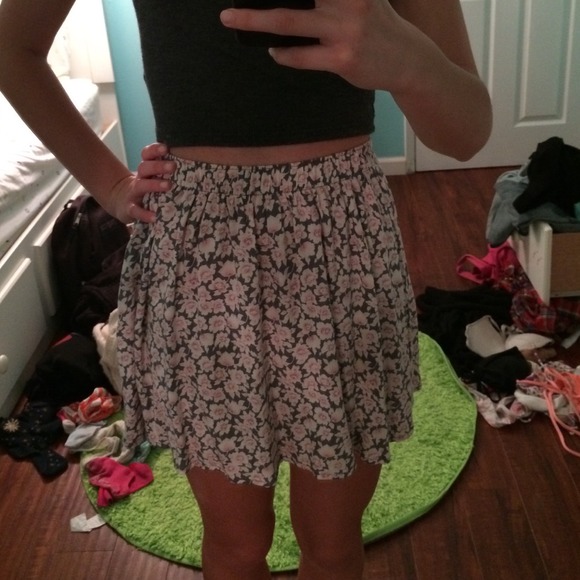Floral Hollister Skirt!