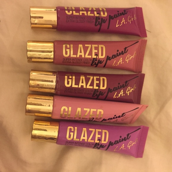 La girl lip glaze
