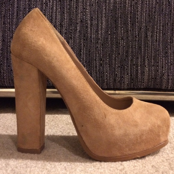 Steve Madden suede platform heels