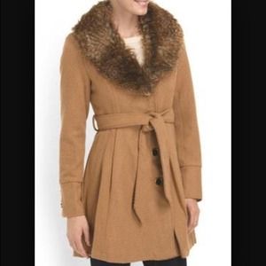 NWOT Steve Madden Jacket size L w/ Faux Fur