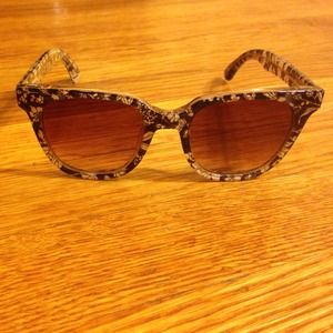TOMS Sunglasses Memphis Blue Floral Wayfarer