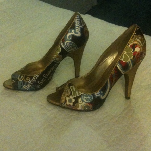 Carlos by Carlos Santana Pounce Peep-Toe pumps