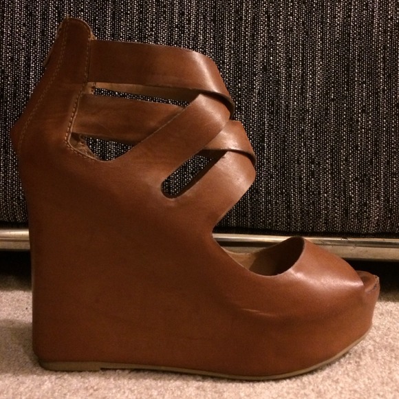 Tan wedges