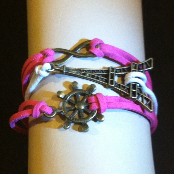 Eiffel Tower Infinity Bracelet - Picture 3 of 3