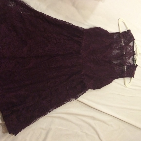 Dark dark purple / wine color dress from EXPRESS. - Picture 1 of 4