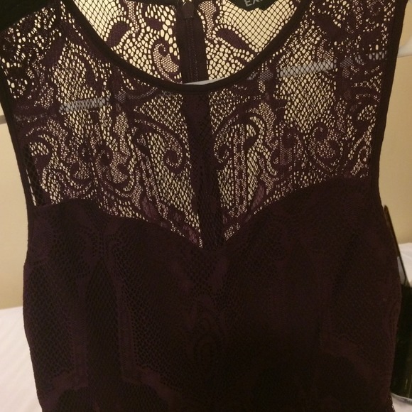 Dark dark purple / wine color dress from EXPRESS. - Picture 4 of 4