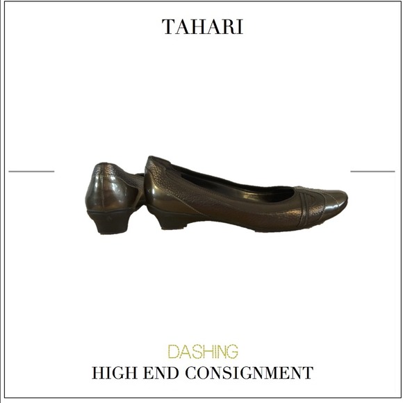 Bronze Tahari Salo Leather & Stretch Slip On Flats - Picture 3 of 4