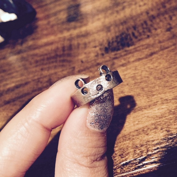 Ring - Picture 2 of 3