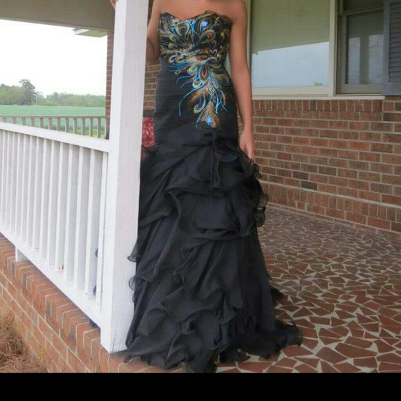 Beautiful JOVANI Prom Dress!! Half priced!!