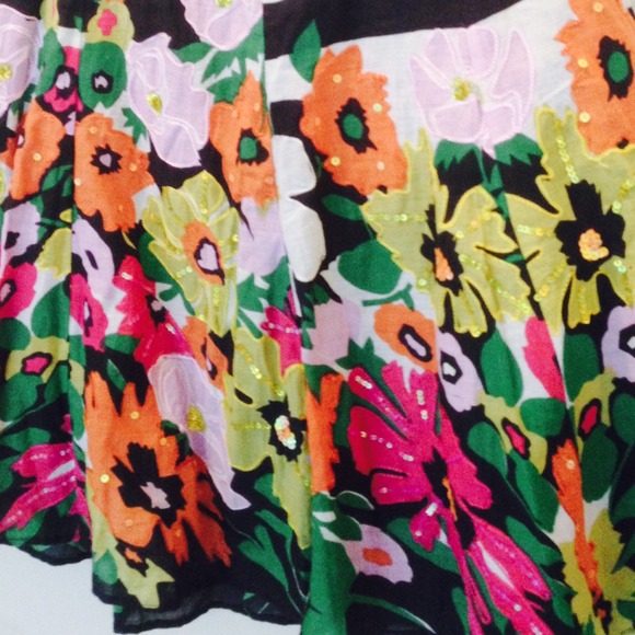 👑HOST PICK🎉🎉Floral Print Skirt/HOT TREND MEDIUM - Picture 4 of 4
