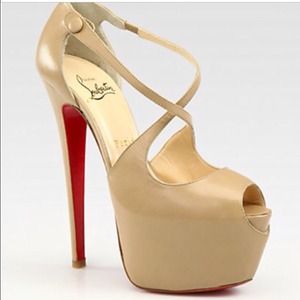 Christian Louboutin criss cross exagona.