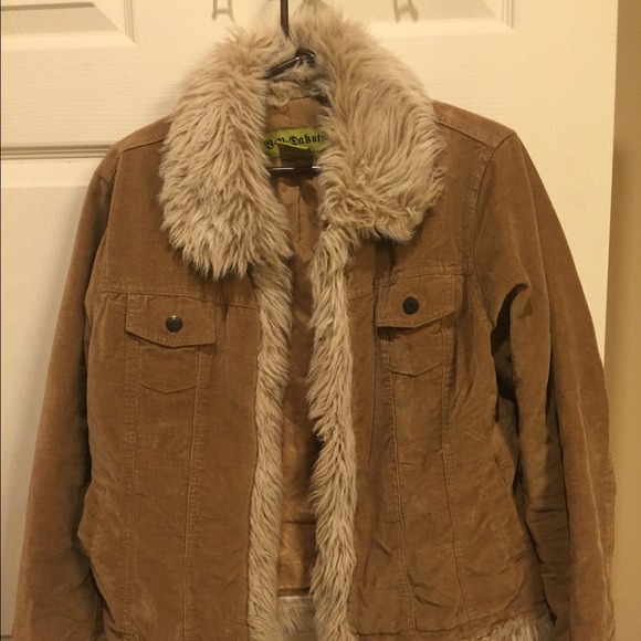 Nice coat faux fur