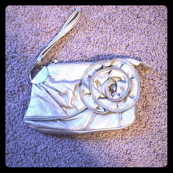 Metallic gold clutch with zipper/ flower
