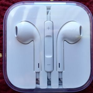 Unopened Apple EarPods in Travel/Storage Case
