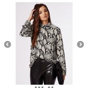 Snake print top