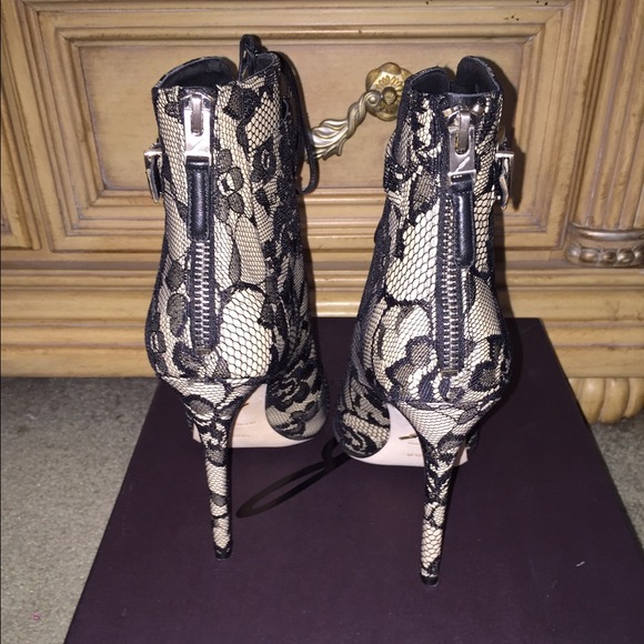 🔴SOLD🔴 B Brian Atwood lace Booties - Picture 2 of 3