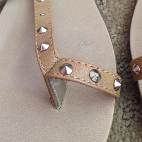 TAN SPIKED SANDALS - Picture 2 of 3
