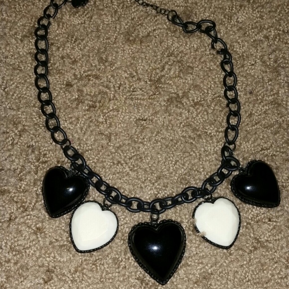 Betsey Johnson heart necklace