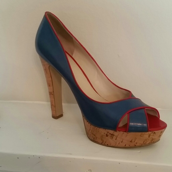 Nine west blue w/red piping pumps