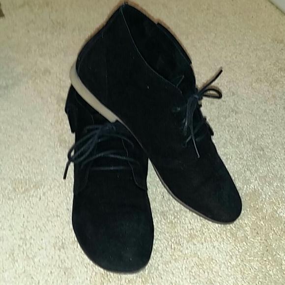 🚫SOLD on vinted🚫Faux Suede Bucks - Picture 2 of 4