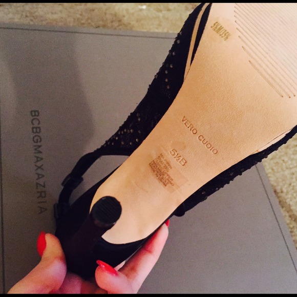 BCBCMaxAzria black and golden heels - Picture 3 of 4