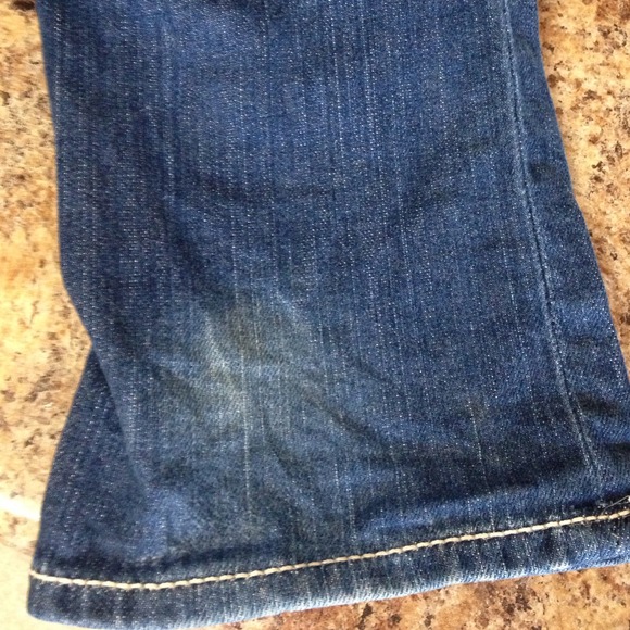 •True Religion Jeans• - Picture 3 of 4