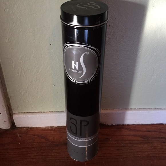 Her styler complete never used new