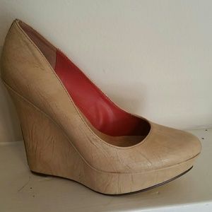 Michael Antonio wedges nude snake skin detail