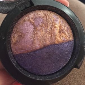 MAC mineralize shadow "odd couple"