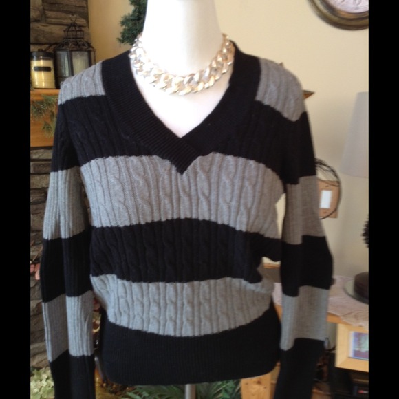 V neck Sweater