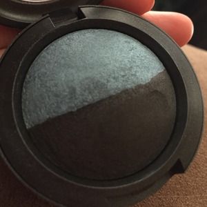 MAC mineralize shadow "heaven and earth"