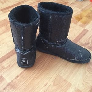 Bear paw black sparkley boots size 9