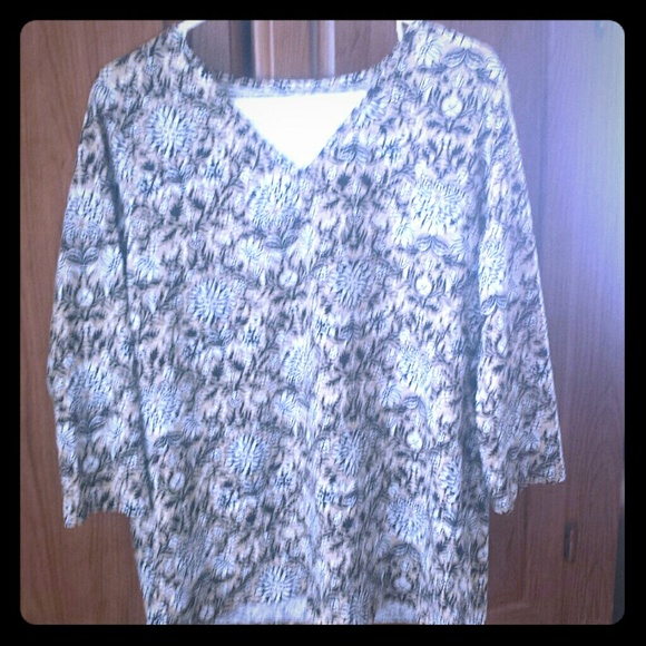 Black , brown and white pattern blouse.