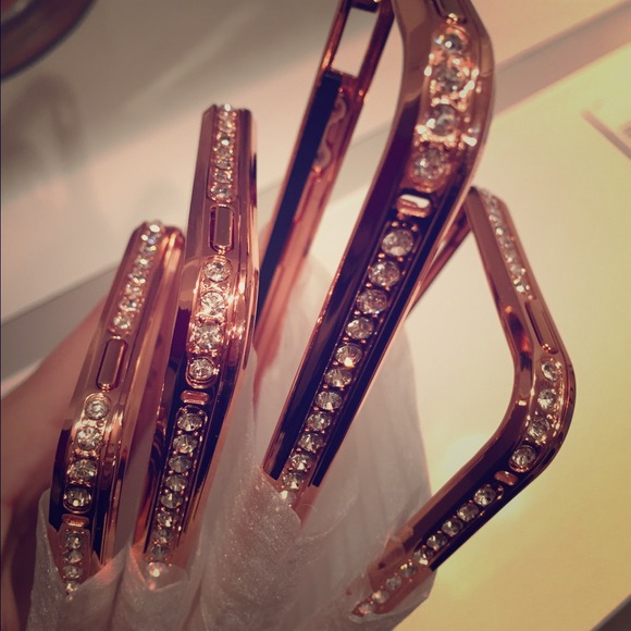 Rose gold iPhone 5/5s case