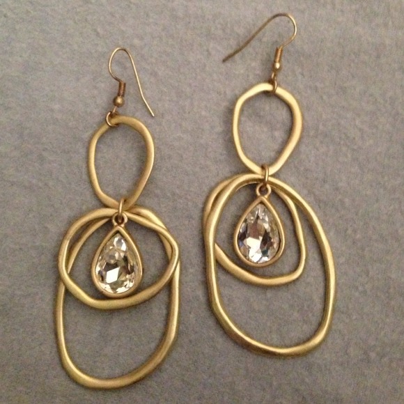 Gold earings
