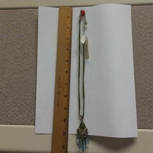 2028 necklace green leather cord/crystals